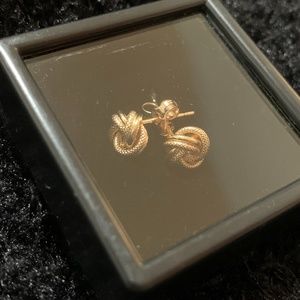 Women's Love Knot Stud Earrings